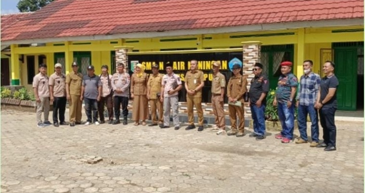 Daya Tampung Jadi Sorotan, Kepala SMAN 1 Air Naningan Tampung Aspirasi Warga Sembari Menunggu Langkah Konkrit Pemerintah Provinsi Lampung