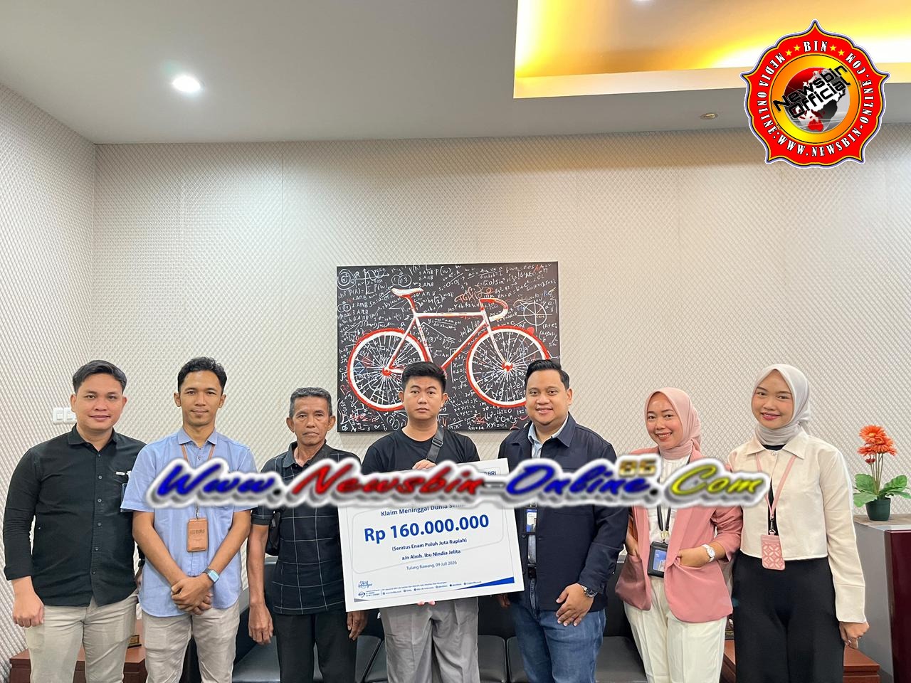 BRI Dan BRILife Serahkan Santunan Rp. 160 Juta Kepada Ahli Waris Nasabah Di Tulang Bawang
