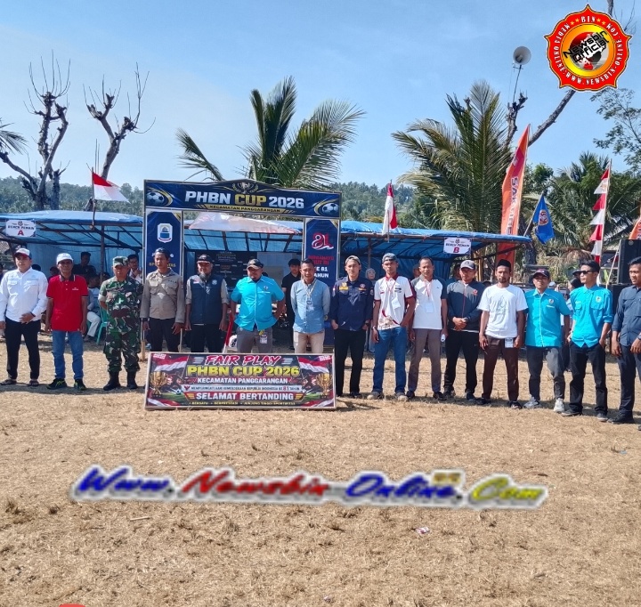 Jajaran Panitia PHBN Resmi Membuka Open Turnamen Sepak Bola Hut RI Ke 81 Di kecamatan Panggarangan
